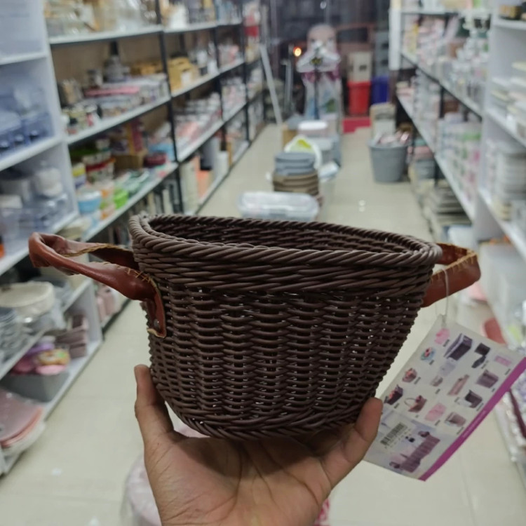سبد حصیری دسته دار