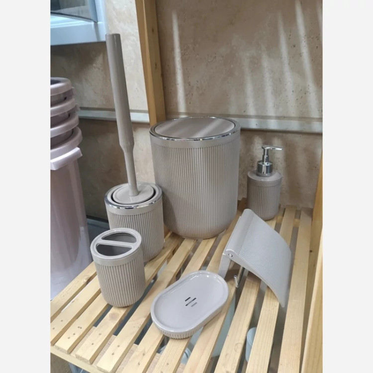سرویس کامل بهداشتی با سطل بادبزنی